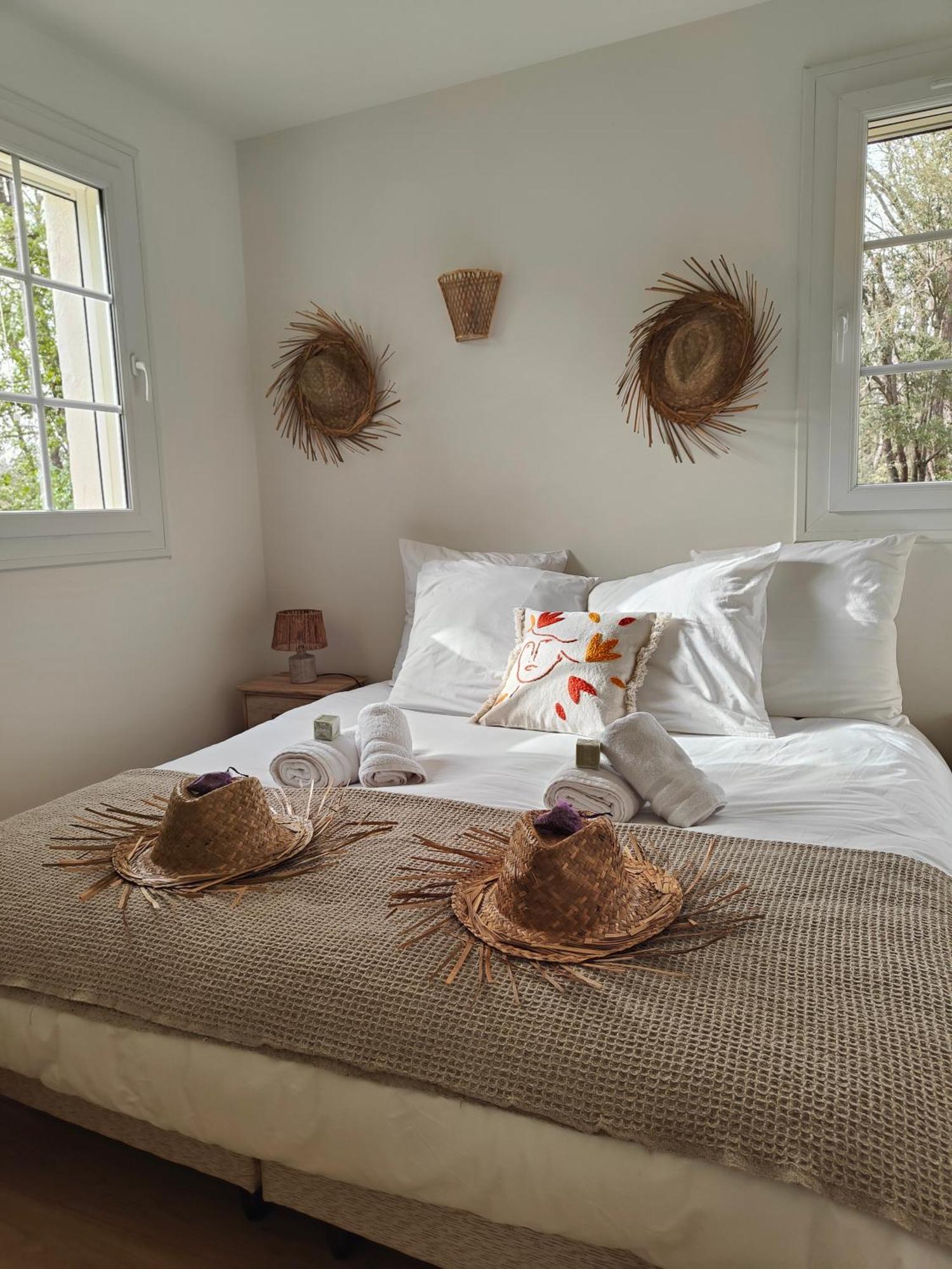 Villa Handres Nans-les-Pins Luaran gambar